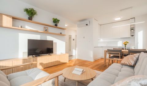 Eladó 2 szobás lakás, 2 szobás lakás, Banskobystrická, Bratislava - St