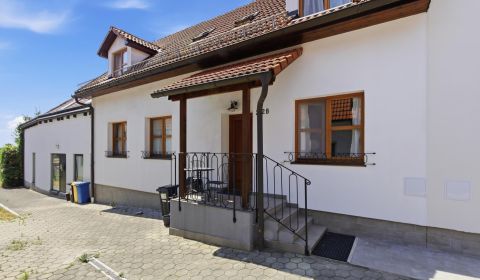 Eladó Családi ház, Családi ház, Alstrova, Bratislava - Rača, Szlovákia