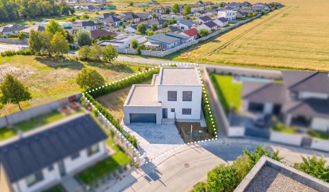 Eladó Családi ház, Családi ház, Okružná, Senec, Szlovákia