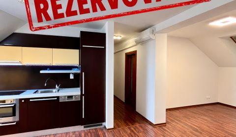 Eladó 3 szobás lakás, 3 szobás lakás, Kollárova, Banská Bystrica, Szlo