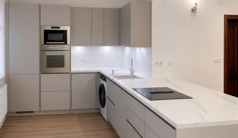 Kiadó 3 szobás lakás, 3 szobás lakás, Šustekova, Bratislava - Petržalk
