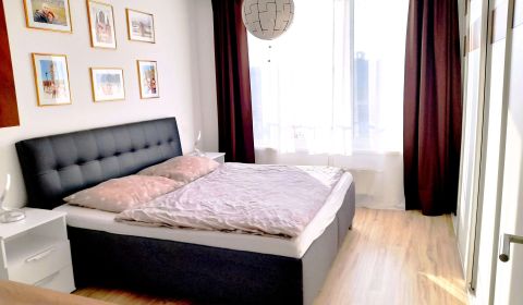 Eladó 3 szobás lakás, 3 szobás lakás, Zuzany Chalupovej, Bratislava - 