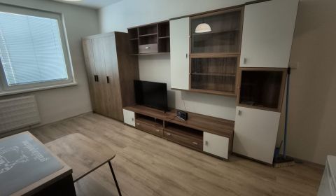 Kiadó Garzonlakás, Garzonlakás, 1 mája, Pezinok, Szlovákia