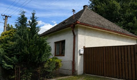 Eladó Családi ház, Családi ház, Klačany, Topoľčany, Szlovákia