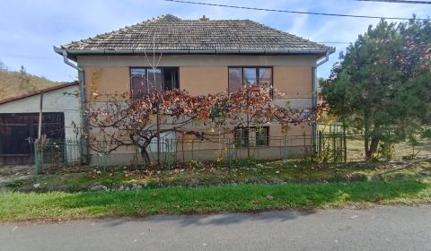 Eladó Családi ház, Családi ház, Ľuboriečka, Veľký Krtíš, Szlovákia