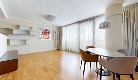 Eladó 2 szobás lakás, 2 szobás lakás, Dvořákovo nábrežie, Bratislava -