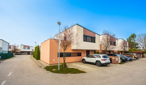Eladó Családi ház, Családi ház, Nitra, Szlovákia