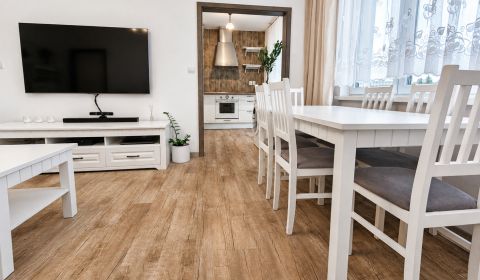 Eladó 3 szobás lakás, 3 szobás lakás, Komárnická, Bratislava - Ružinov