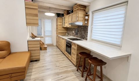 Eladó 3 szobás lakás, 3 szobás lakás, Hrachová, Bratislava - Ružinov, 