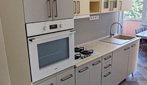 Kiadó 3 szobás lakás, 3 szobás lakás, Mederčská, Komárno, Szlovákia