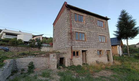 Eladó Családi ház, Családi ház, Žarnovica, Szlovákia