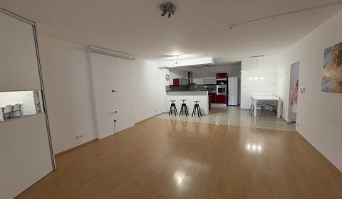 Eladó 3 szobás lakás, 3 szobás lakás, Hany Meličkovej, Bratislava - Ka