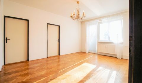Eladó 3 szobás lakás, 3 szobás lakás, I. Krasku, Považská Bystrica, Sz
