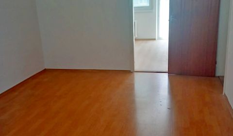 Eladó 4 szobás lakás, 4 szobás lakás, Sekurisova, Bratislava - Dúbravk