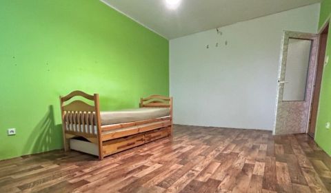 Eladó 2 szobás lakás, 2 szobás lakás, Mochovská, Levice, Szlovákia