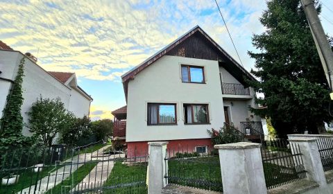 Eladó Családi ház, Családi ház, Tureň, Senec, Szlovákia