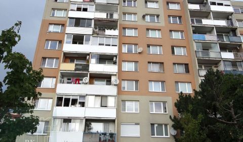 Eladó 3 szobás lakás, 3 szobás lakás, Sokolská, Senec, Szlovákia