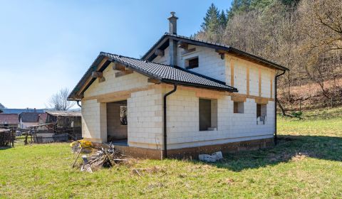 Eladó Családi ház, Családi ház, Púchov, Szlovákia