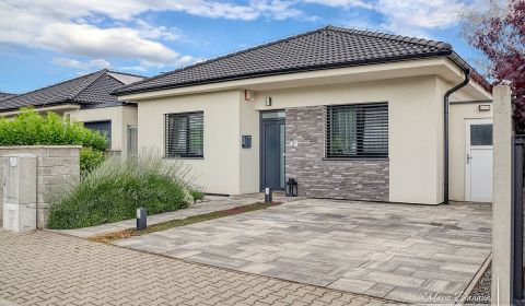 Eladó Családi ház, Családi ház, Bežecká, Trnava, Szlovákia