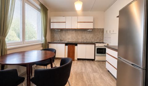 Kiadó 3 szobás lakás, 3 szobás lakás, Rudohorská, Banská Bystrica, Szl