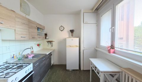 Eladó 4 szobás lakás, 4 szobás lakás, Jankolova, Bratislava - Petržalk