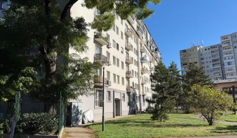 Eladó 2 szobás lakás, 2 szobás lakás, Trnavská cesta, Bratislava - Ruž