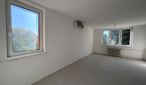 Eladó 3 szobás lakás, 3 szobás lakás, Lipová, Piešťany, Szlovákia