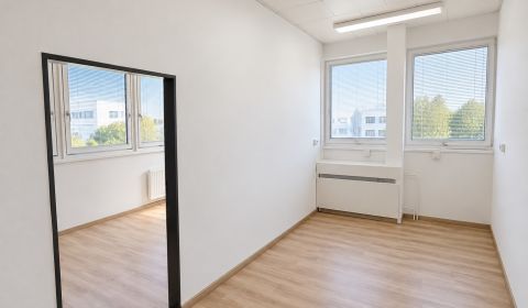 Kiadó Irodahelység, Irodahelység, Záhradnícka, Komárno, Szlovákia