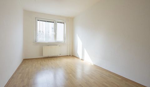 Eladó 3 szobás lakás, 3 szobás lakás, Levice, Szlovákia