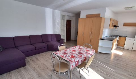 Eladó 2 szobás lakás, 2 szobás lakás, Komárno, Szlovákia