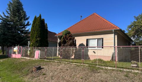 Eladó Családi ház, Családi ház, Piešťany, Szlovákia