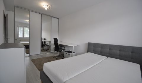 Eladó 2 szobás lakás, 2 szobás lakás, Bratislava - Petržalka, Szlováki