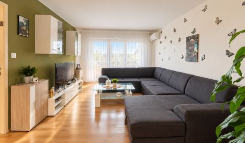 Eladó 3 szobás lakás, 3 szobás lakás, Topoľčany, Szlovákia