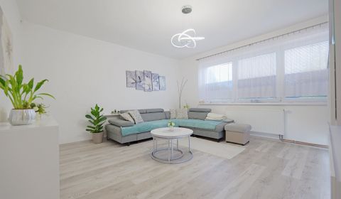 Eladó 4 szobás lakás, 4 szobás lakás, Bystrická, Žilina, Szlovákia