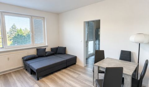 Kiadó 2 szobás lakás, 2 szobás lakás, Hraničná, Bratislava - Ružinov, 