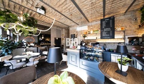 Eladó Vendéglátóipari egység, Vendéglátóipari egység, Bratislava I, Sz