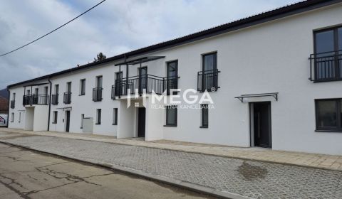 Eladó 2 szobás lakás, 2 szobás lakás, Pod hradom, Michalovce, Szlováki