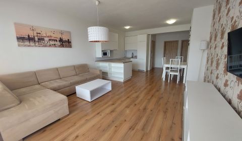 Kiadó 3 szobás lakás, 3 szobás lakás, Nad Plážou, Banská Bystrica, Szl