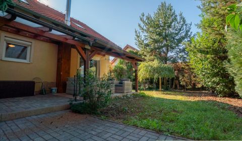 Eladó Családi ház, Családi ház, Senec, Szlovákia