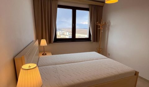 Eladó 3 szobás lakás, 3 szobás lakás, Bratislava - Karlova Ves, Szlová
