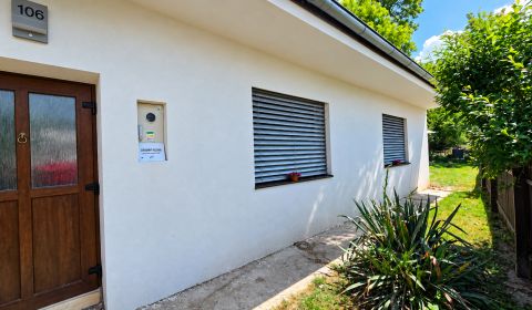 Eladó Családi ház, Családi ház, Nové Mesto nad Váhom, Szlovákia