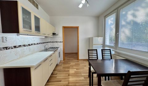 Eladó 3 szobás lakás, 3 szobás lakás, Partizánska, Nitra, Szlovákia
