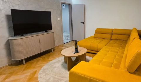 Eladó 3 szobás lakás, 3 szobás lakás, Révová, Bratislava - Staré Mesto