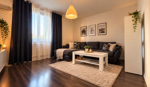 Eladó 2 szobás lakás, 2 szobás lakás, Dopravná, Levice, Szlovákia