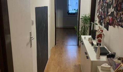 Eladó 2 szobás lakás, 2 szobás lakás, Lipová, Levice, Szlovákia