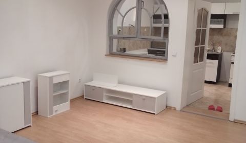 Kiadó 1 szobás lakás, 1 szobás lakás, Obchodná, Bratislava - Staré Mes