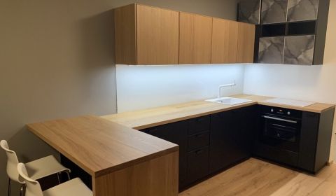 Kiadó 2 szobás lakás, 2 szobás lakás, Plynárenská, Bratislava - Ružino