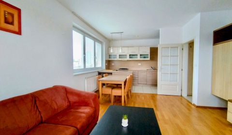 Kiadó 2 szobás lakás, 2 szobás lakás, Tučkova, Bratislava - Ružinov, S