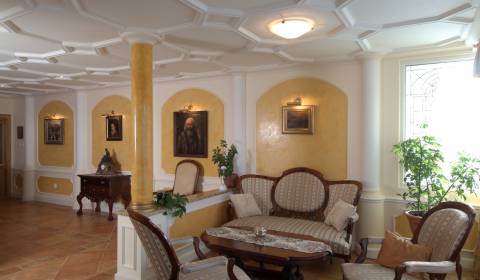 Kiadó 4 szobás lakás, 4 szobás lakás, Zámocká, Bratislava - Staré Mest