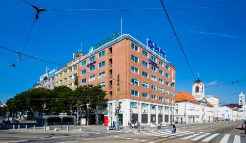 Irodahelység, Námestie SNP, kiadó, Bratislava - Staré Mesto, Szlovákia